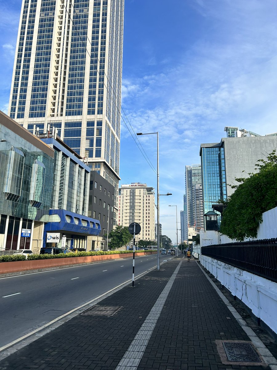 DefenceBrat's tweet photo. Colombo : no Indian city even come closer https://t.co/76sBXgxPKt