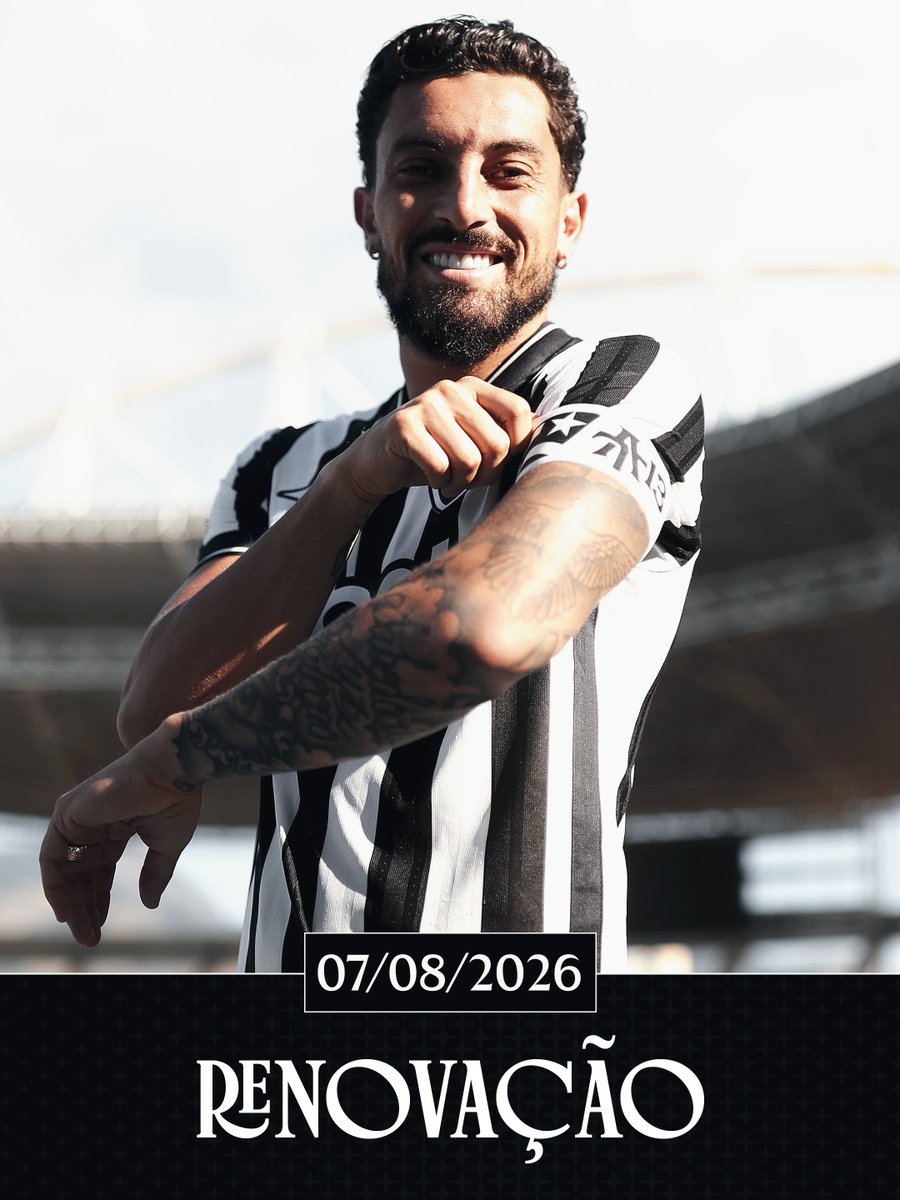 Botafogo's tweet photo. O ÍDOLO FICA ATÉ 2028! 🖊️🌟 

📸 Vítor Silva / BFR https://t.co/JrQPyW1Ic1