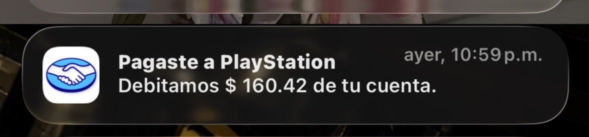 danadelagarzaa's tweet photo. Gracias a mi hermanito por siempre comprar juegos con mi tarjeta😍👏 https://t.co/HOwwcc1XzO
