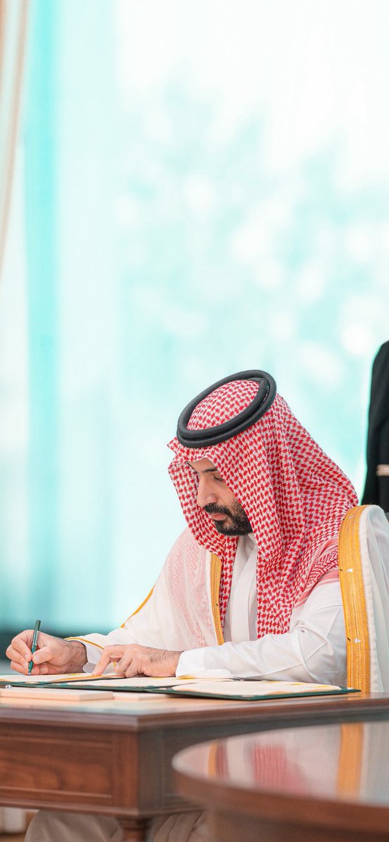 Ego_now's tweet photo. حين تجتمع الإرادة والرؤية، تُبنى الشراكات التي تصنع المستقبل.

المملكة العربية السعودية، وتركيا، وباكستان… روابط تاريخية، ومصالح مشتركة، وإرادة سياسية نحو تعاونٍ أوسع ومستقبلٍ أكثر ازدهارًا واستقرارًا.

🇸🇦 🇹🇷 🇵🇰

#السعودية #تركيا #باكستان #محمد_بن_سلمان #ولي_العهد #شراكة_استراتيجية #مستقبل_مشترك
#اتفاقيه_مكه_للدفاع_المشترك