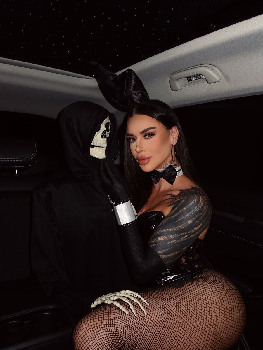 zrockzy's tweet photo. Hey babe, check my bio 💋 https://t.co/Li4BuC6lWC