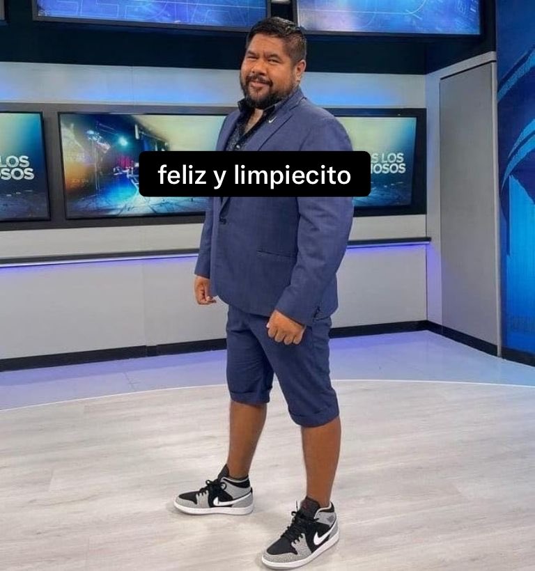 Ntr03's tweet photo. @lopezdoriga @CarlosEsquenazi Mientras exista la diarrea explosiva en México no podremos estar tranquilos.  acá la foto de una víctima del grave virus antes y después del contagio https://t.co/PJUGaPyM3E