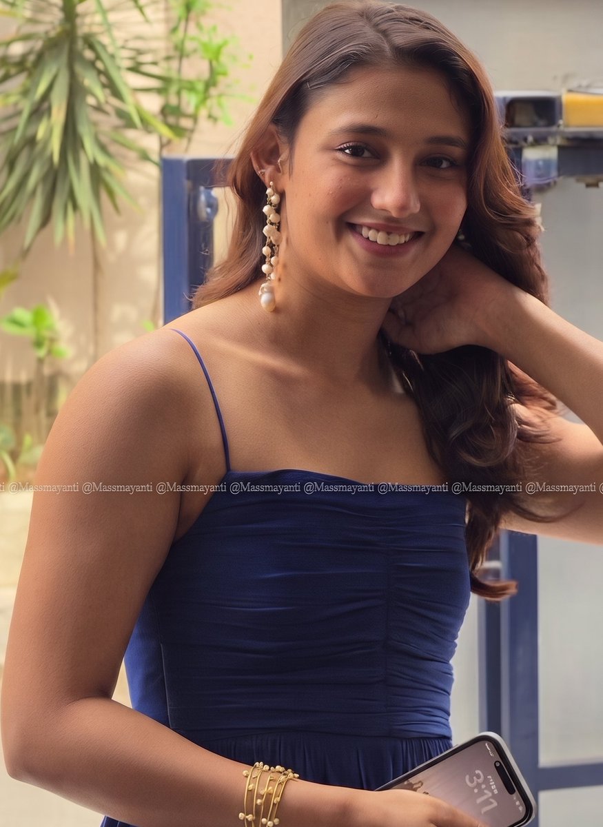 MassMayanti's tweet photo. love the subtle way in which she shows her smooth underarms.
 
Lovely Ritika Nayak 💙 https://t.co/p9EcxzdG94