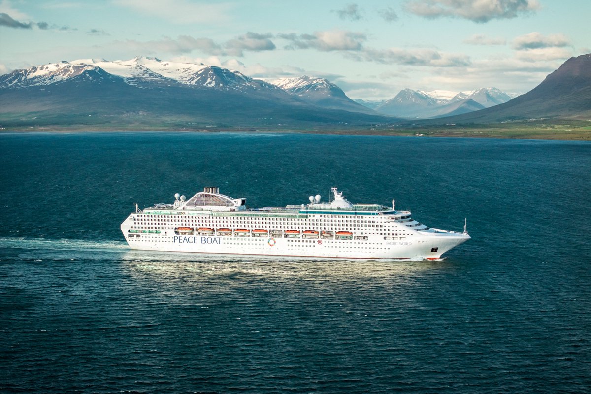 cruise_network's tweet photo. 出たぁ～！　29歳以下、大集合！
客船パシフィック・ワールド「ピースボート 日本一周クルーズ 2027年夏」【U29限定プラン 特別代金】
出航時29歳以下なら特別割引！【U29限定プラン】
日程：2027.7.28～2027.8.8［横浜発着12日間］
（横浜・宮古・函館・金沢・釜山・広島・横浜）
予約窓口：クルーズネットワーク

◆2026年9月25日までに早得割引後代金と諸費用の全額をご入金いただいた場合（クレジットカード可）
◆さらに、5千円分のオンボード・クレジット プレゼント（バーの有料ドリンク、ショップで利用）

【U29限定プラン 早得割引後の特別代金】
F4（４名１室）アウトサイドⅡ @¥161,200
G3（３名１室）スタンダードインサイドⅠ @¥154,000
H4（４名１室）スタンダードインサイドⅡ @¥137,700
＊諸費用＠44,720円
 https://t.co/xawUIGjc1u

#ピースボート #パシフィック・ワールド #早期割引 #U29