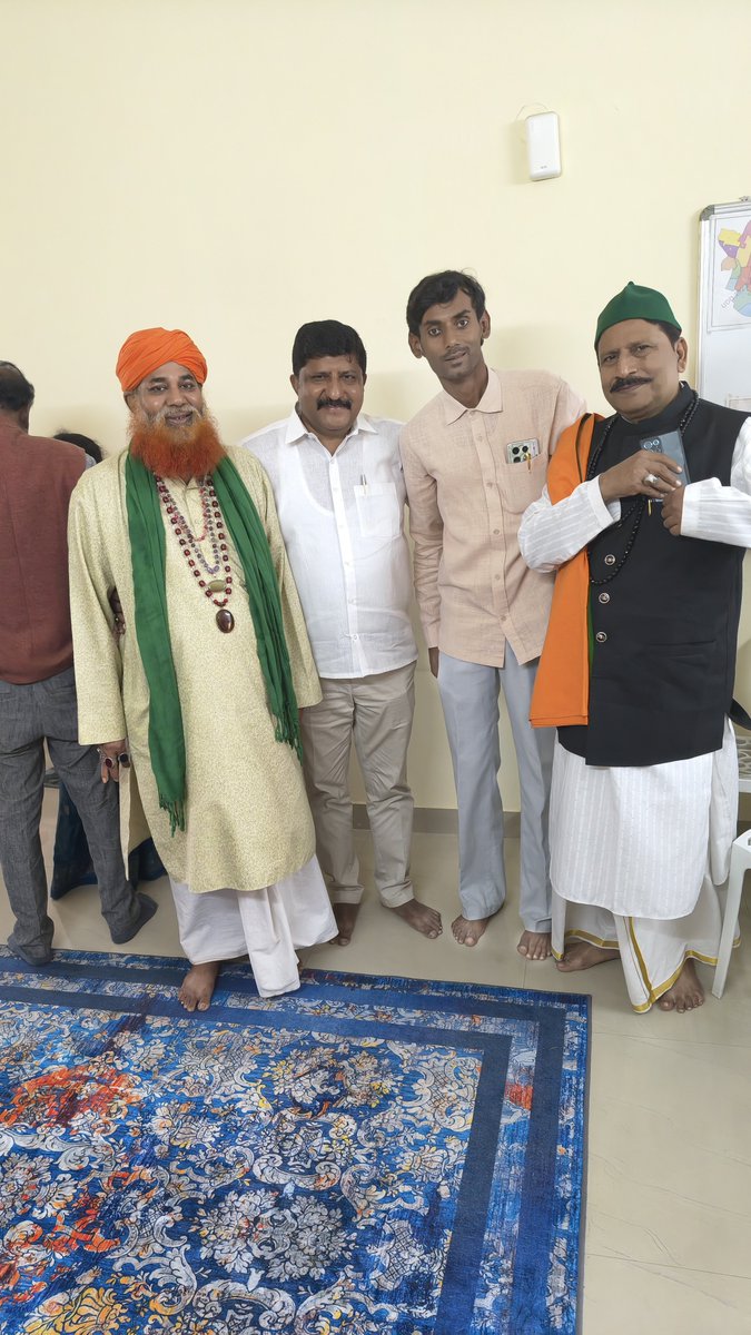 BjpSjsyed's tweet photo. Today a very important meeting of the @BJPMinMorcha was held in Bangalore, under the chairmanship of morcha State President Dr. Anil Thomas Ji,
The meeting was graced by our Morcha National President @JamalSiddiqui_ Ji as Special Guest, along with state dedicated office bearers. https://t.co/BlI1NYBeCk
