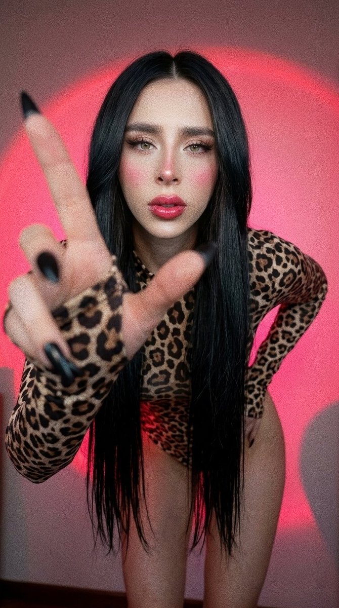 FemboyChe2's tweet photo. Meow💕 https://t.co/beHwBblaXk