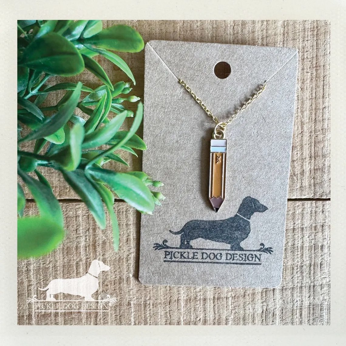PickleDogDesign's tweet photo. It’s that time again... backpacks are coming out of hiding! 😉 And our NEW bag charms and necklaces are here to kick off the brand-new school year. 🍎✏️ https://t.co/wMziseeQVJ
#backtoschool #teacherlife #teachergifts #bagcharm #teachergift #keychain #firstdayofschool https://t.co/yjATIot77Y