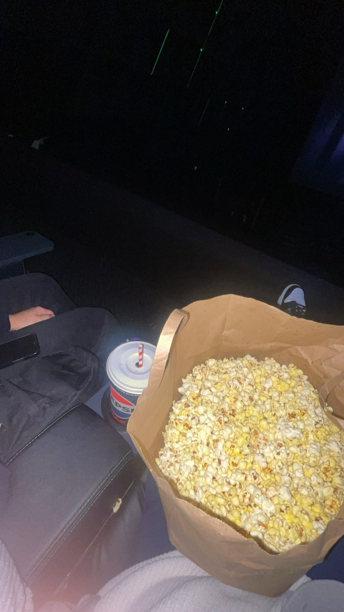 imurboiithewayn's tweet photo. Spidey Date 🕷️❣️ https://t.co/5owFbP7Tii