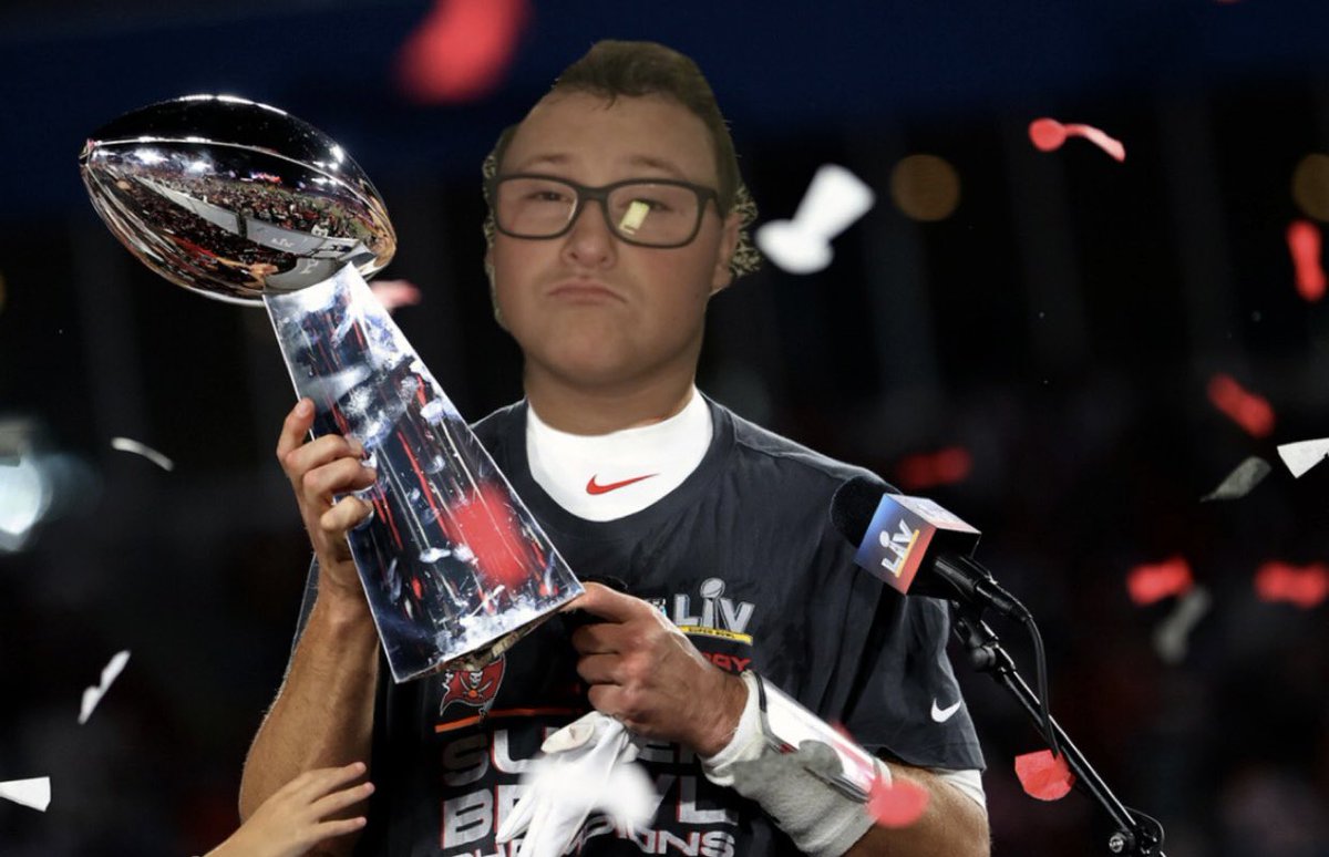 Frank4Skin's tweet photo. With the new season right around the corner, I wanted to take a moment to acknowledge the recent winners of the National Freakball League, the Pluckville Squilchers. https://t.co/IbM1DW9ViI