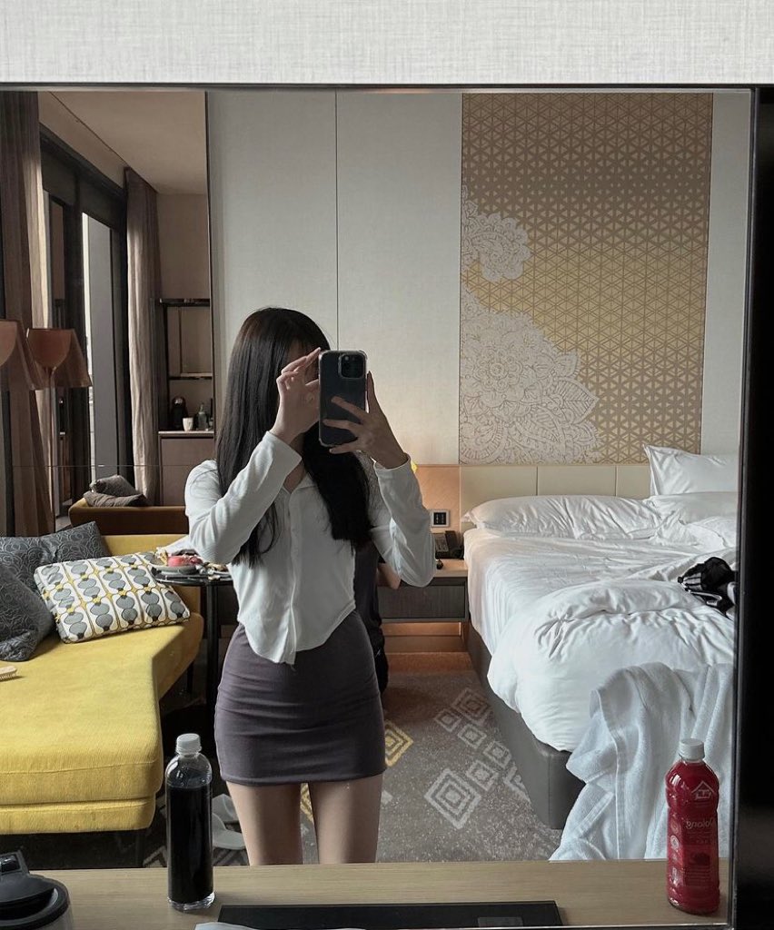 QlingChloe's tweet photo. 爸媽跑來跟我聊說想再添一個弟妹
當下的我….整個傻住
今晚大概又要失眠了( ´•̥̥̥ω•̥̥̥` )
#體力挑戰 #開房約 #少女 https://t.co/Pi4yfoYhGH