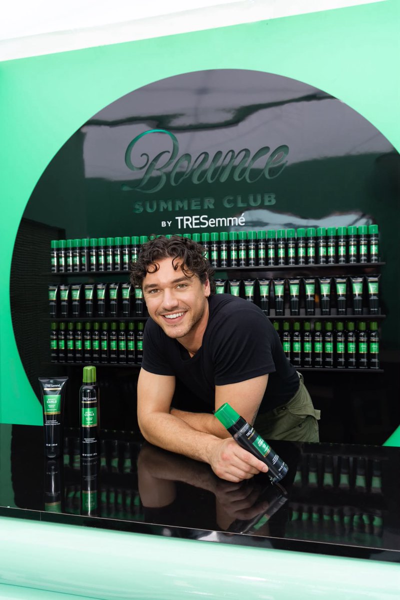 offcampusseries's tweet photo. Belmont Cameli spotted at TRESemmé’s Bounce Summer Club at Domino Square in Brooklyn!

📸: LACONFILMS for TRESemmé https://t.co/jB0dibAZ0v