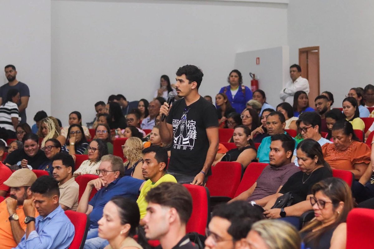 PrefBarcarena's tweet photo. O auditório da Escola Aloysio Chaves, em Barcarena-Sede, ficou lotado na quinta-feira (6), durante a segunda audiência pública destinada à discussão do projeto de parceria público-privada (PPP) para o manejo de resíduos sólidos e a limpeza pública do município. https://t.co/1bysPGdvvc