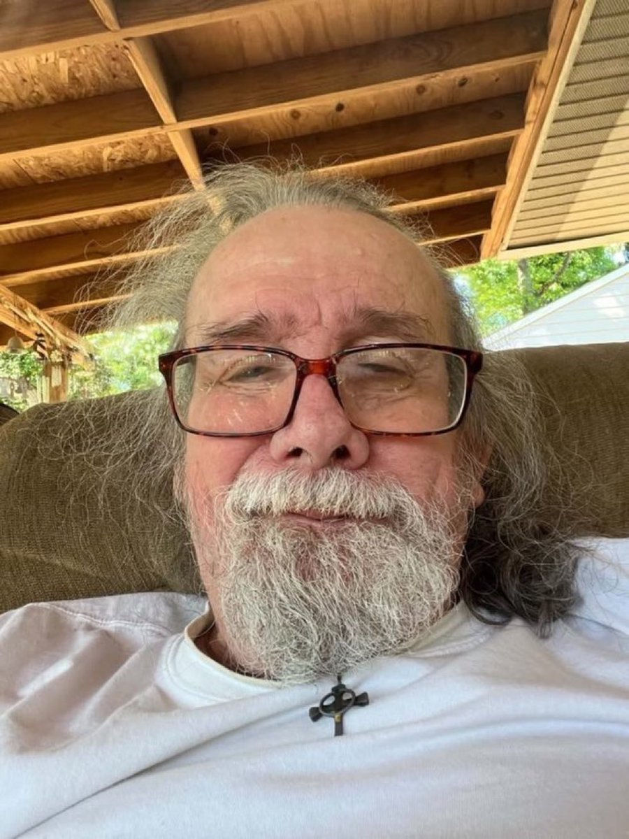 Scott71487840's tweet photo. Are you single? https://t.co/aHbnaIKFlO