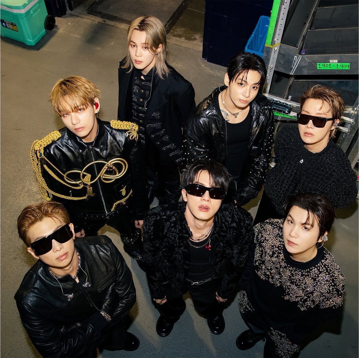 btschartsxdaily's tweet photo. [INFO] #BTS becomes in the FIRST Group and ASIAN Act in history to have 20 songs with over 500M streams on Spotify!

CONGRATULATIONS BTS https://t.co/aLxQe82ZNa