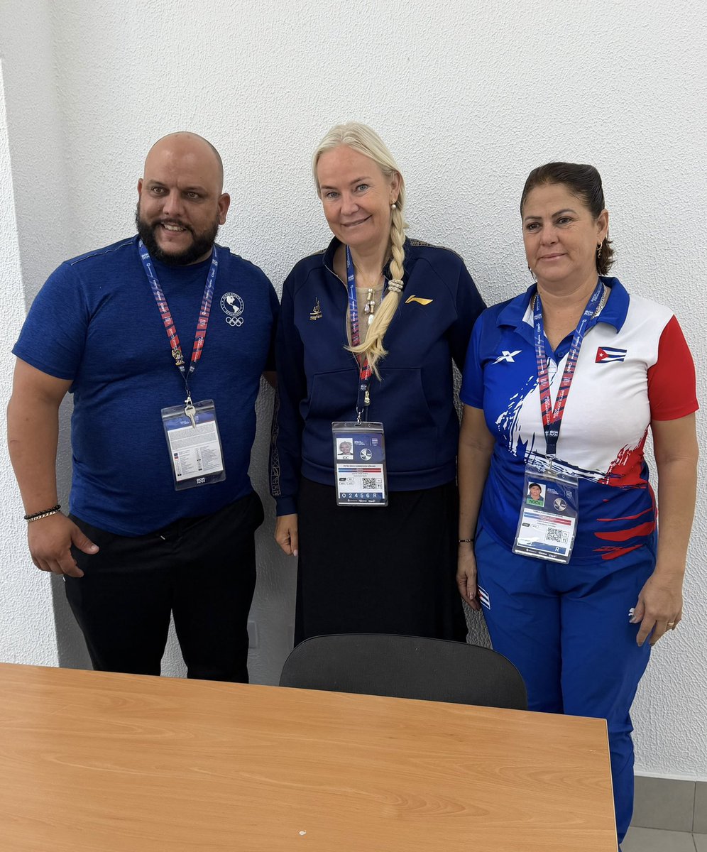 ITTFAmericas's tweet photo. Fortaleciendo el diálogo con las Asociaciones Nacionales de América 🌎🙌

Durante su visita a República Dominicana, la Presidenta de la ITTF, Petra Sörling, ha sostenido reuniones con presidentes y representantes de diversas Asociaciones Nacionales del continente. https://t.co/5NBEMOC0e2
