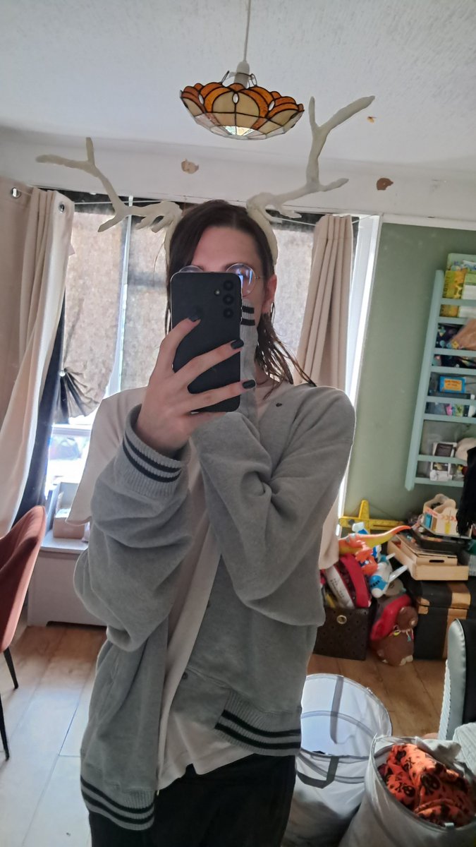like_Vanni's tweet photo. Starting a new cosplay 
#dess #deltarune #deltarunechapter5ㅤ https://t.co/sPYcsMfpba