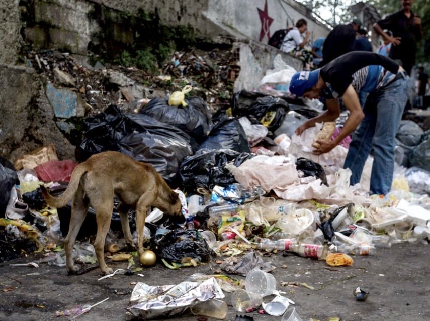 valensegovia's tweet photo. @RoiLopezRivas Ud definitivamente tiene mente corta!! Esta es la cruda realidad de lo que ha vivido el venezolano en socialismo. https://t.co/vXpU25LSAM