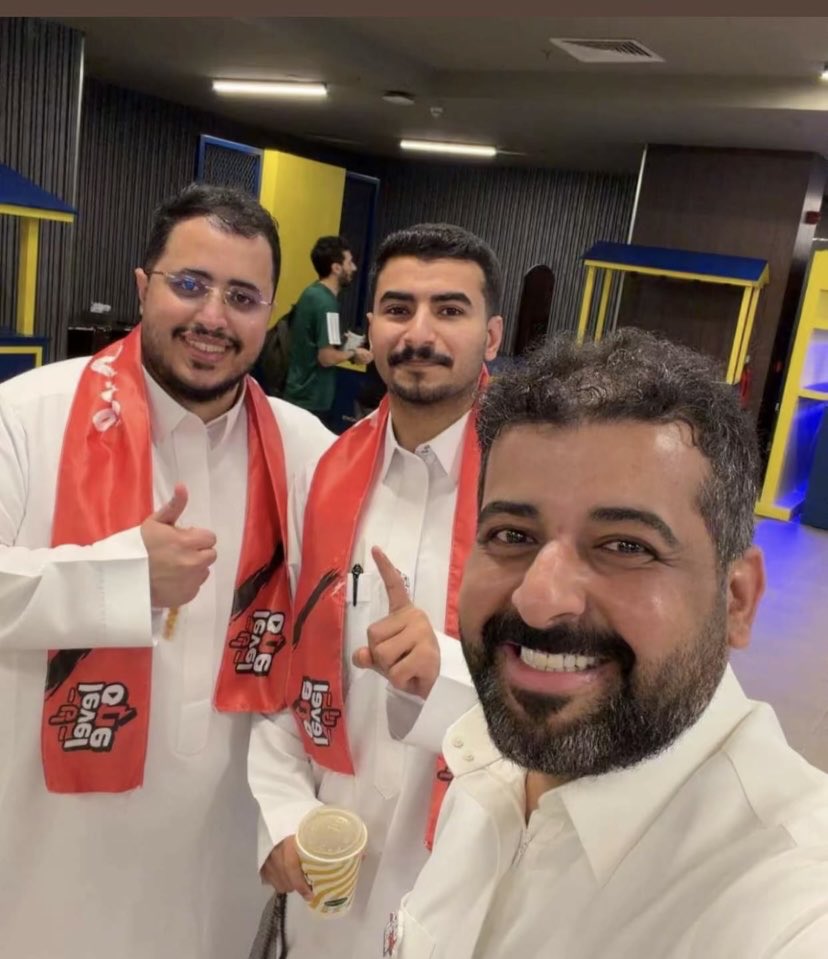wjdann_38's tweet photo. شايل الايك ويفتر فيه https://t.co/LL4jMsTDcz