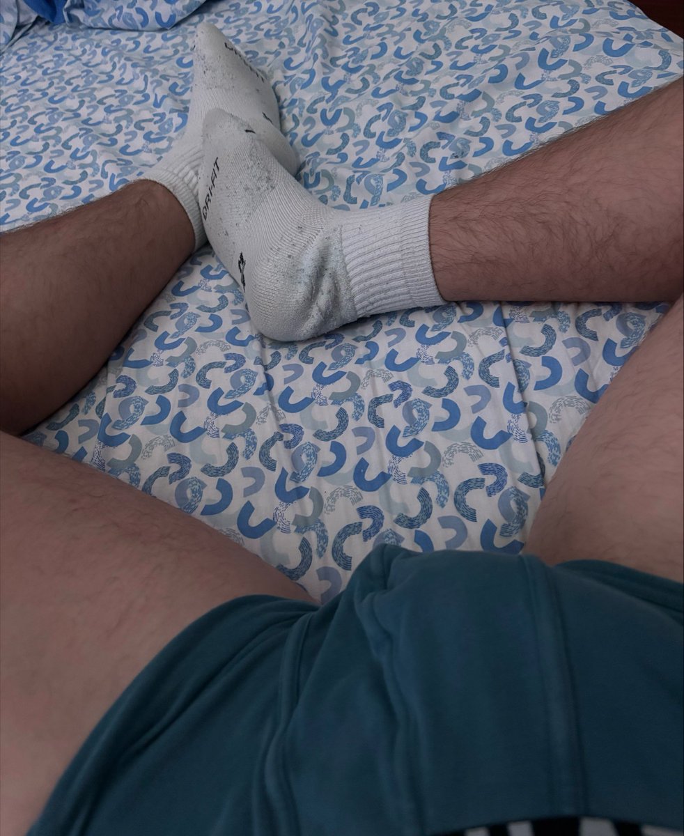 Master_nick0's tweet photo. https://t.co/jMyDImJnDs
Iscriviti al mio canale e omaggia coglione, renditi utile #cash #findom #master 
Revolut: https://t.co/FtkKfoD76n 
Renditi utile 😂😂💸🤑 https://t.co/vTMegaLLfm
