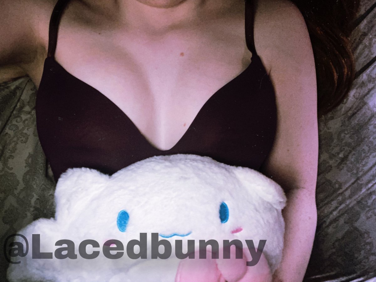 Lacedbunny_'s tweet photo. ୨୧Iɴᴛʀᴏᴅᴜᴄᴛɪᴏɴ ୨୧

♡ Nᴀᴍᴇ: Elli
♡ Aɢᴇ: 19
♡ Vɪʙᴇ: Pᴜᴘᴘʏɢɪʀʟ • Bᴜɴɴʏɢɪʀʟ • Fᴀᴡɴɢɪʀʟ • Vᴀᴍᴘɪʀᴇɢɪʀʟ
♡ Dᴍs: $2 fee for non-mutuals
♡ Cᴏɴᴛᴇɴᴛ: ŃSFW 🔞
#nsfwtwtً https://t.co/RV3UkPtV82