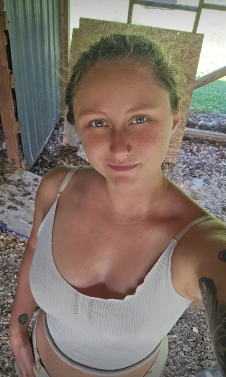 2kncarol's tweet photo. If you're not a single older man don't text me #oldman #single #singlemen #ohio https://t.co/dtXA9I3EiQ