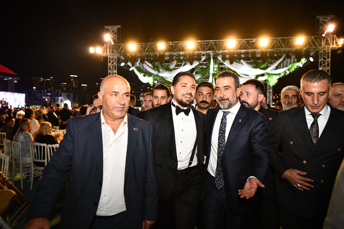 AkpartiAnkara's tweet photo. İl Başkanımız Sn. @hakanhanozcan , Milliyetçi Hareket Partisi Ankara İl Başkanı Sn. Alparslan Doğan' ın kıymetli oğlu Sn. Enes Doğan'ın düğün merasimine iştirak etti.

Genç çiftimizi tebrik ediyor; iki cihan saadeti diliyoruz. https://t.co/hsO9SDqUdI