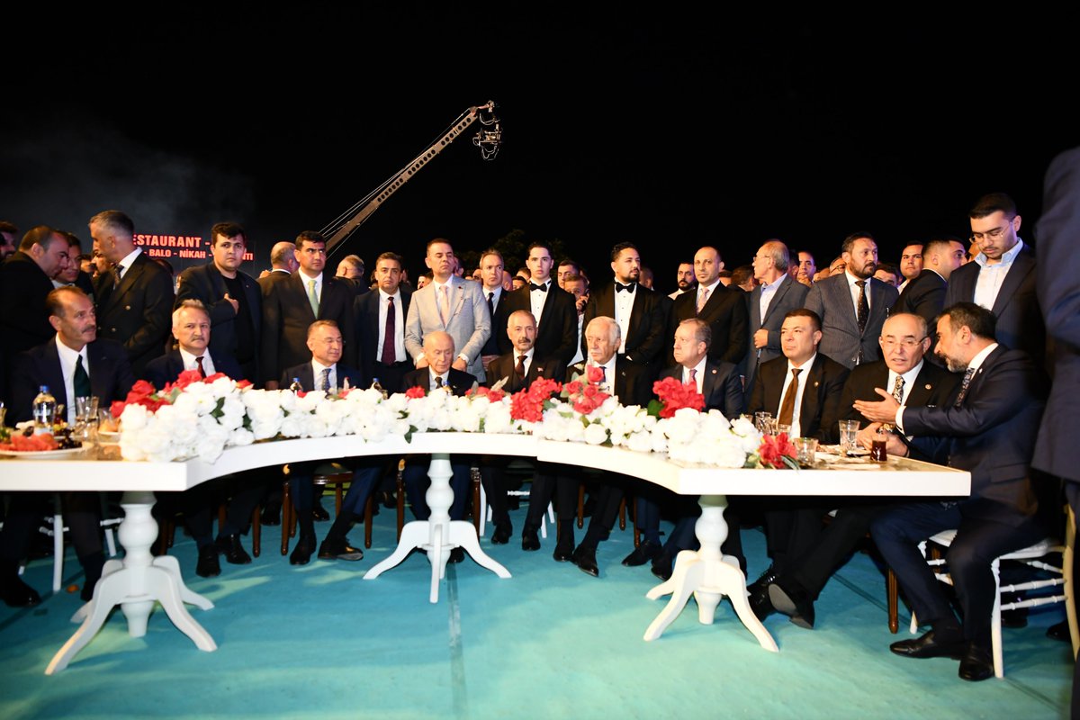 AkpartiAnkara's tweet photo. İl Başkanımız Sn. @hakanhanozcan , Milliyetçi Hareket Partisi Ankara İl Başkanı Sn. Alparslan Doğan' ın kıymetli oğlu Sn. Enes Doğan'ın düğün merasimine iştirak etti.

Genç çiftimizi tebrik ediyor; iki cihan saadeti diliyoruz. https://t.co/hsO9SDqUdI