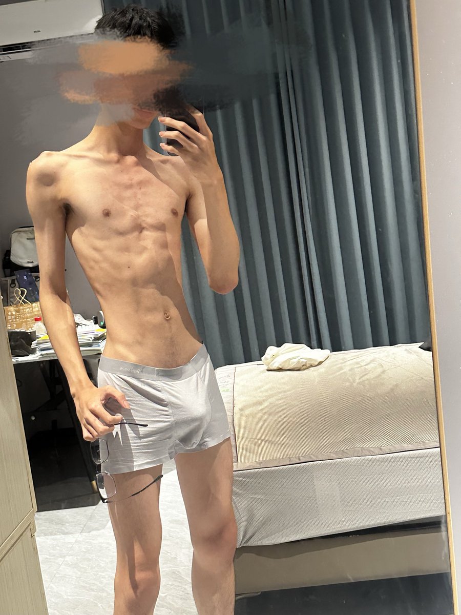 Loexxi1's tweet photo. #男高 #白袜 我发现把���挡住会很好看 https://t.co/1TE96auGAr