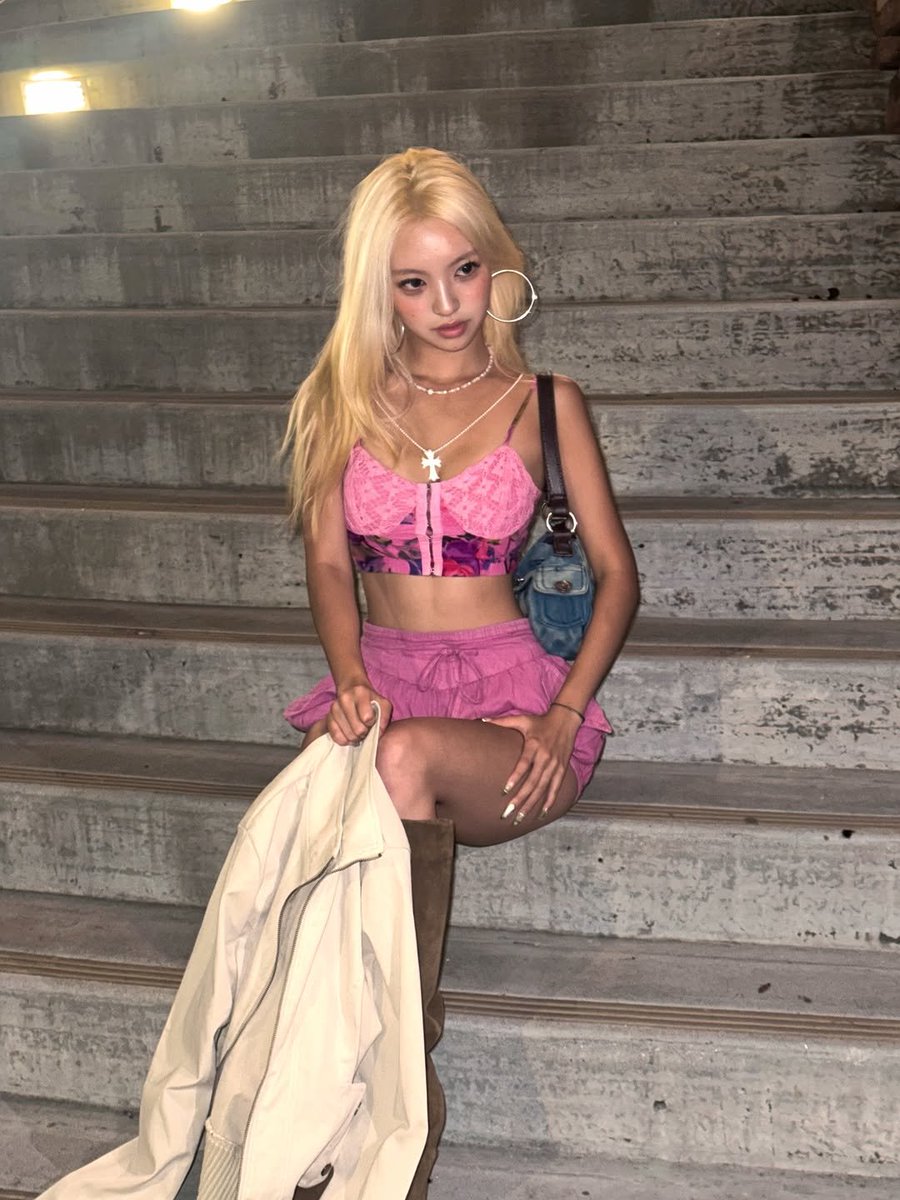 VVS_FRANCE_FAN's tweet photo. | INSTAGRAM | 01.08.2026 |

✧˖°. Nouveau post Instagram de Brittney

🎶 The Kid LAROI • GIRLS

« Le 1er août... déjà... 
Les remix arrivent bientôt donc tenez bon 🩷 »

1/3

#BRITTNEY #브리트니 #VVS #븨븨에스 @VVSSODVS https://t.co/2YAQ6AO3Z4