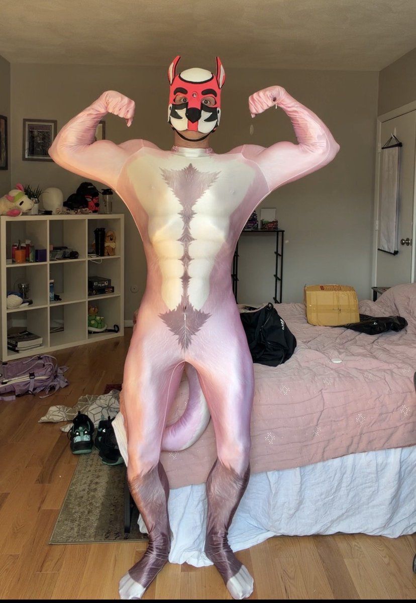 WolfGymothy's tweet photo. New suit came in 🐺 https://t.co/TvMGMhiGGT
