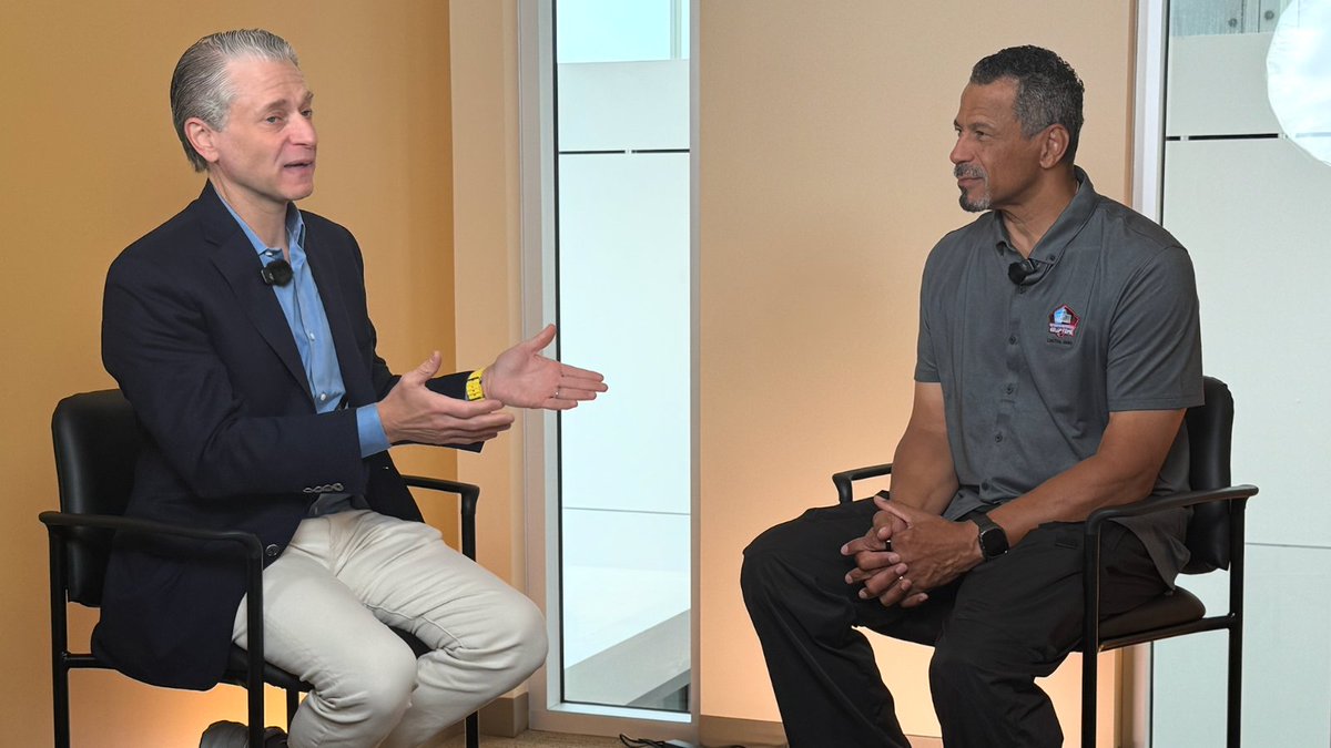 DEAHQ's tweet photo. Former NFL defensive back @RodWoodson26 sat down with @JeremySchaap on @espn's The Biggest Game to discuss a growing danger: buying medications on social media. Counterfeit pills laced with fentanyl are showing up everywhere online, and one pill is all it takes...#OnePillCanKill. https://t.co/oHwKr0ratX
#JoinTheFight #nflalumnihealth
@nflalumnihealth @TheJusticeDept