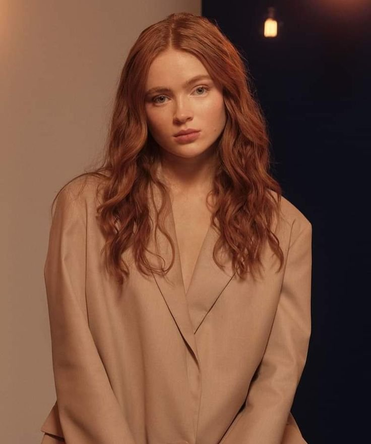 celebsvibs's tweet photo. and this photoshoot of sadie sink in 2022.😍😍 https://t.co/0FVD8g2g7A