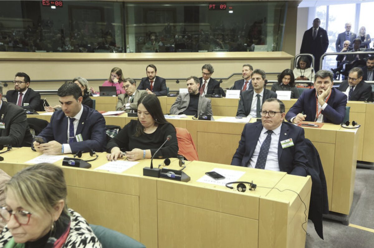MartinFitz23506's tweet photo. BÉLGICA (2022)🇧🇪

➡️Reuniones de Eurolat en Bruselas, Bélgica

🎯@bettianadiazrey  3.933 USD
🎯@APerrone510 4.241 USD
🎯@MarianoTucci46 3.932 USD
🎯@ConradoRodUy  4.331 USD (No está en la foto)

🎯TOTAL 16.437 USD https://t.co/syR0kDkS2z