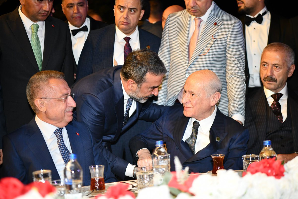 AkpartiAnkara's tweet photo. İl Başkanımız Sn. @hakanhanozcan , Milliyetçi Hareket Partisi Ankara İl Başkanı Sn. Alparslan Doğan' ın kıymetli oğlu Sn. Enes Doğan'ın düğün merasimine iştirak etti.

Genç çiftimizi tebrik ediyor; iki cihan saadeti diliyoruz. https://t.co/hsO9SDqUdI