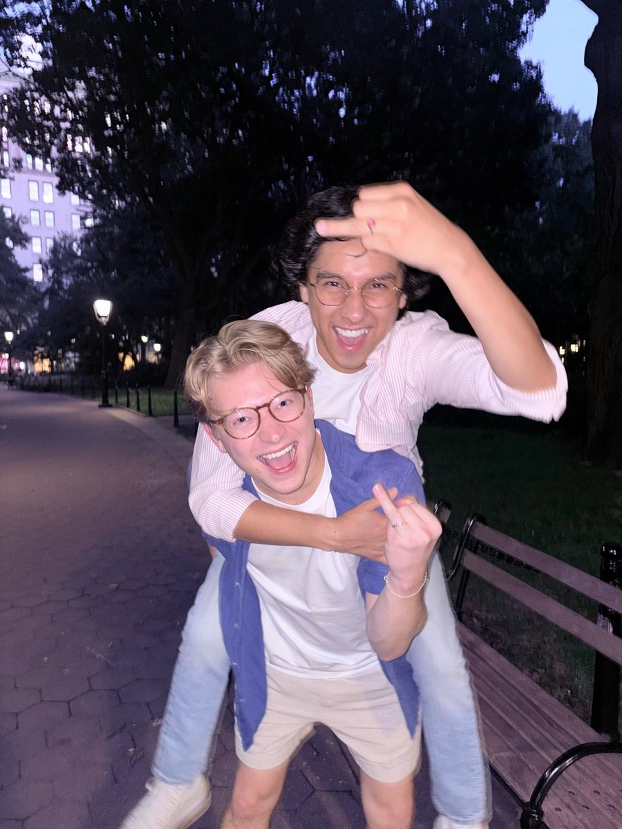jc3dits's tweet photo. EVERYONE SHUT UP JOE AND FRANKIE JUST GOT ENGAGED https://t.co/cZcQPRAjuf