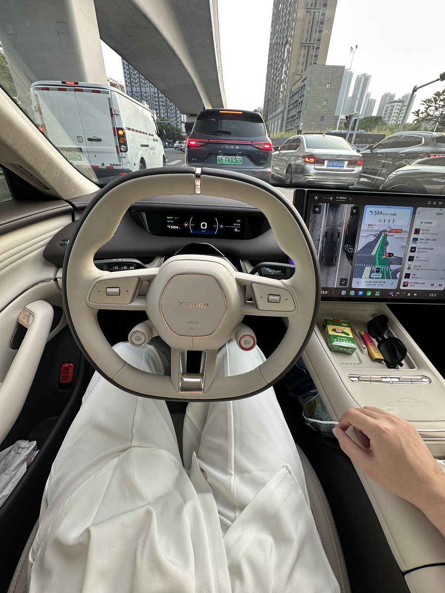 dom28943572's tweet photo. 深圳好想开新买的小米去户外玩 https://t.co/XIlZyx9o0I