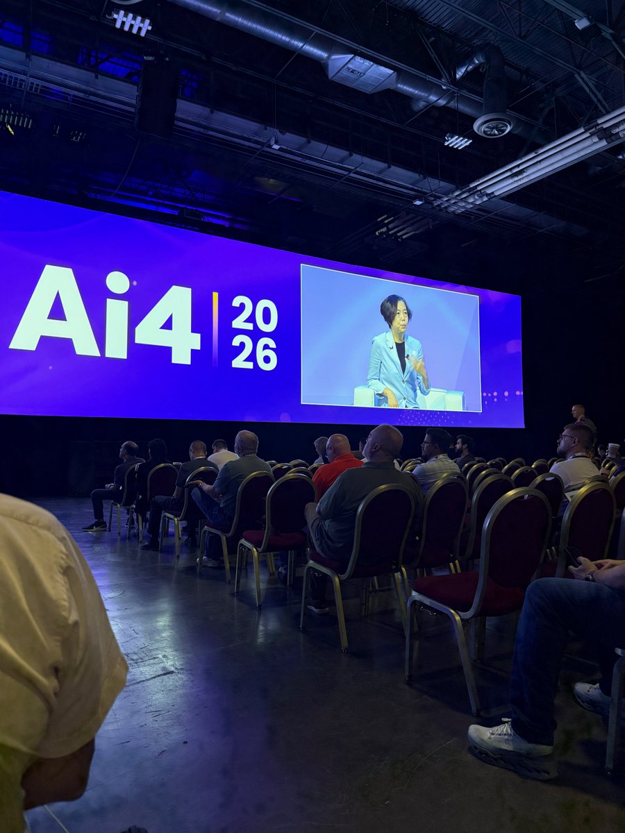 CameronMalloy_'s tweet photo. Had some great conversations and an amazing time at @Ai4Conferences. Face to face conversations have way higher impact and conversion than any online ones https://t.co/lLRikzj1TB