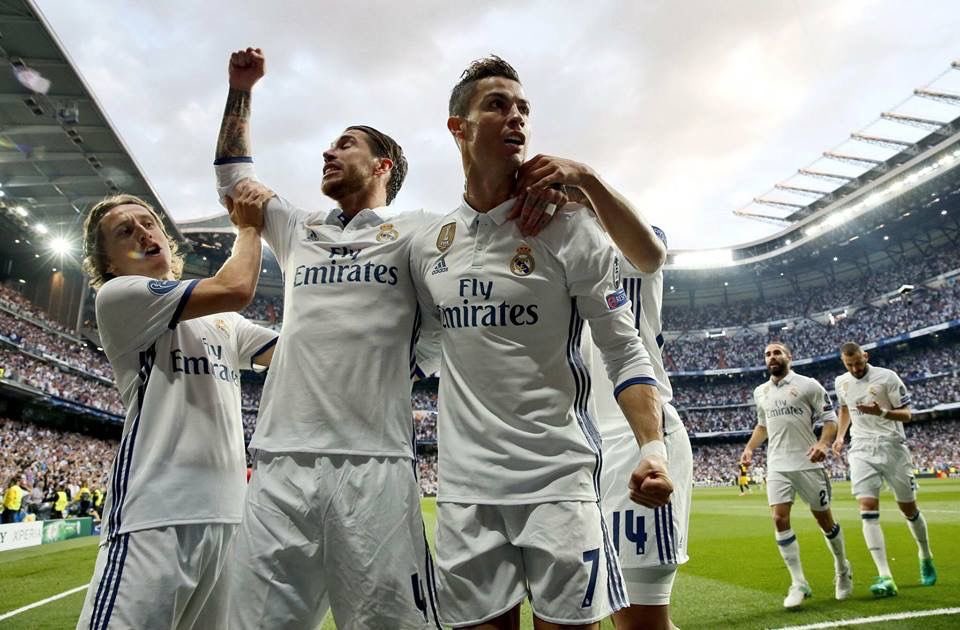 CR7_OS7's tweet photo. كان يا ماكان الحب مالي بيتنا 🤍.. https://t.co/zThGXVYBTI