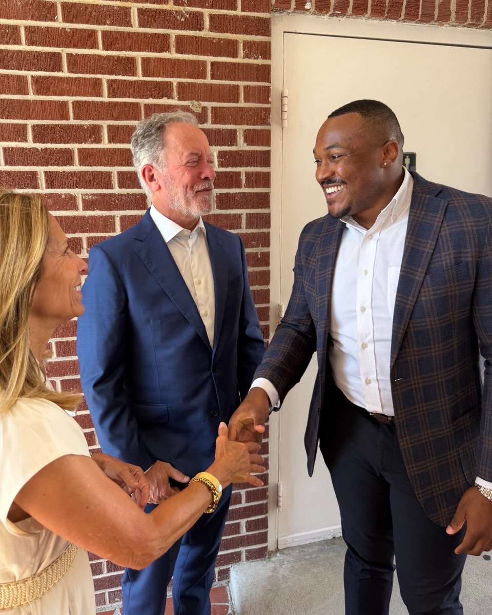 dbeasley1's tweet photo. It was an honor to speak at Zion Benevolent Baptist Church in Hopkins, South Carolina. We talked about patience, kindness, and respect — values reflected in every faith, and ones we have to choose to live out each day. https://t.co/OFJVEusuzU