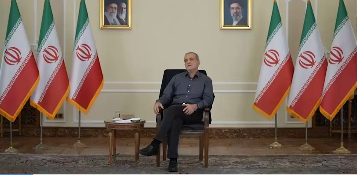 SajadMhm1410's tweet photo. گفتگو با مردم یا مینی سریال؟
فیلمنامه داشت
کارگردان داشت
جلوه های ویژه داشت
اَکت داشت
کات داشت
و به طور ناباورانه جناب رئیس جمهور فرمودن که من اهل فیلم بازی کردن نیستم.
#پزشکیان_اکتور_سینما https://t.co/IBu3VzuUHN