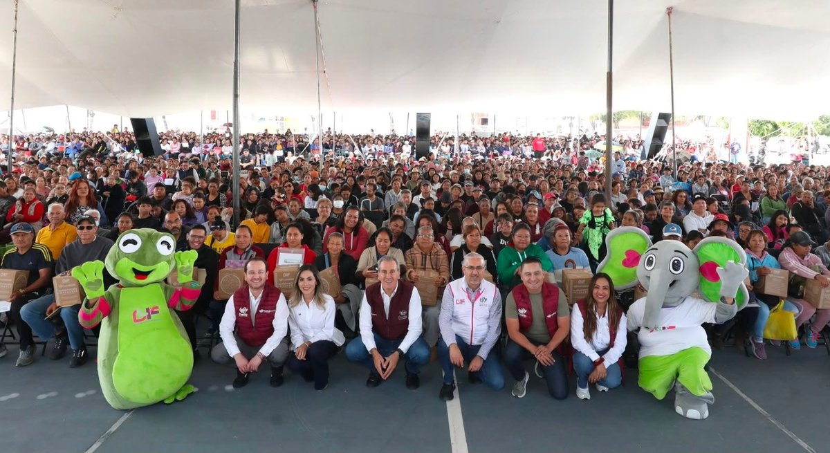 pepechedrauimx's tweet photo. Una mejor alimentación también significa más bienestar para las familias.

A través de #AlimentaciónImparable contribuimos a que niñas, niños y personas adultas mayores, tengan acceso a una alimentación nutritiva, porque juntos construimos una ciudad con más oportunidades para todas y todos. 🥗👧🏻👵🏻