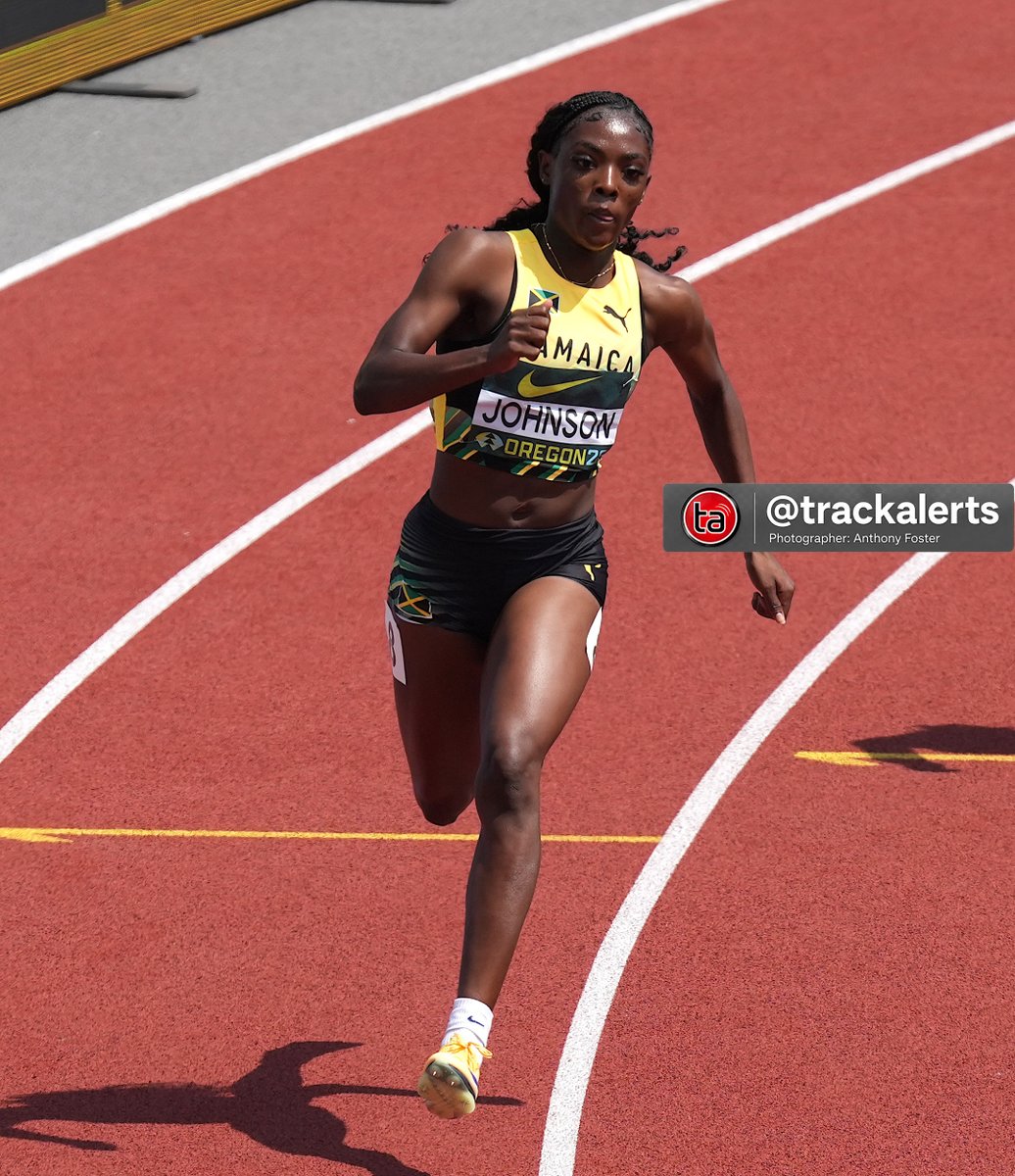 trackalerts's tweet photo. 🇯🇲 Sashana Johnson wins her women’s 200m heat in a personal best 22.95 to advance to the semifinals at #Eugene26.
🇦🇬 Tyra Fenton was second in an SB of 23.15. #WorldU20Champs #Trackalerts https://t.co/XDwts5YuCJ