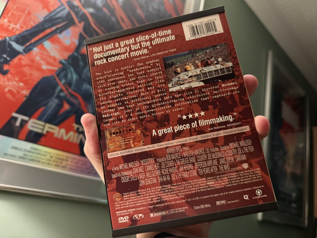 the4kCollectivE's tweet photo. And a couple of really nice snapper cases arrived. Really really pleased to finally get Total Recall from Live Entertainment. Always liked this artwork. 

#PhysicalMedia #DVD #SnapCase #SnapperCase #TotalRecall https://t.co/YMrTRNxIXe