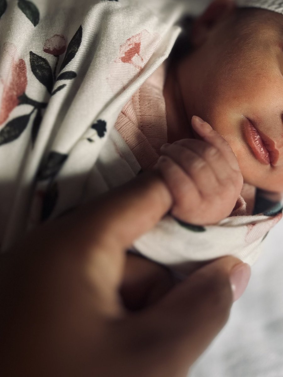 obugc14's tweet photo. Baby sis has completed our family of five and we are home, healthy, and ready for work! Let’s create some newborn, postpartum, and family content! 🫶🏾

📧: obugc14@gmail.com
💼: https://t.co/7Hmm8e45ul

#ugccreator #ugccommunity #newborn #mom #postpartum https://t.co/pmpxXmBaiu