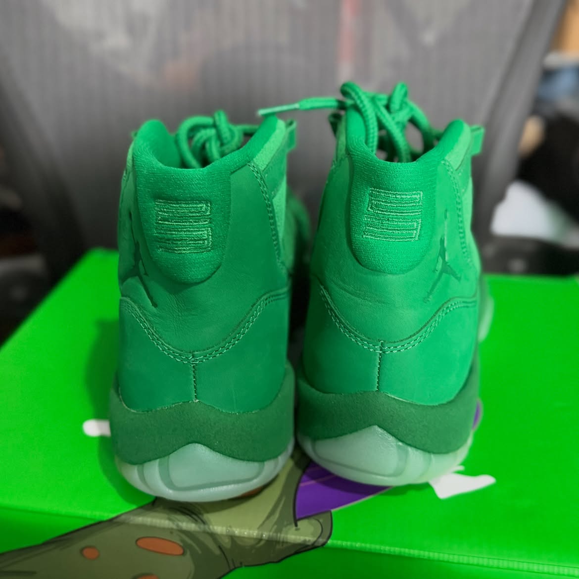 JustFreshKicks's tweet photo. CLOSER LOOK: Space Jam x Air Jordan 11 "Monstars" ☄️

🗓️ Holiday 2026
💰 $255 https://t.co/fFKBTH86gL