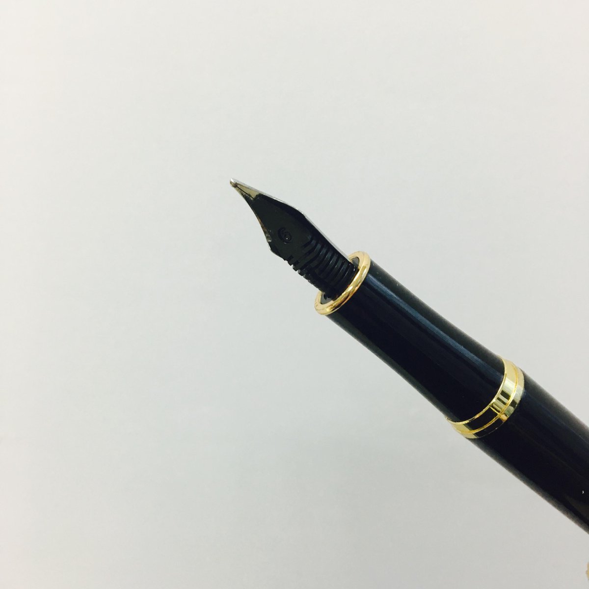 ImranSafiShah's tweet photo. Looking for a fun new hobby this weekend Try calligraphy! It’s easy to start, super relaxing, and you’ll get beautiful handwritten notes or quotes to share. Give it a go – you might love it! https://t.co/xaYzOu9rqo