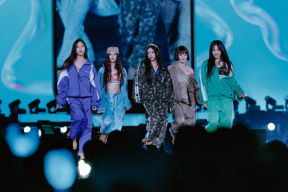 AboutNWJNSMusic's tweet photo. NewJeans wearing BAPE. https://t.co/CRnK6Z1Qa8