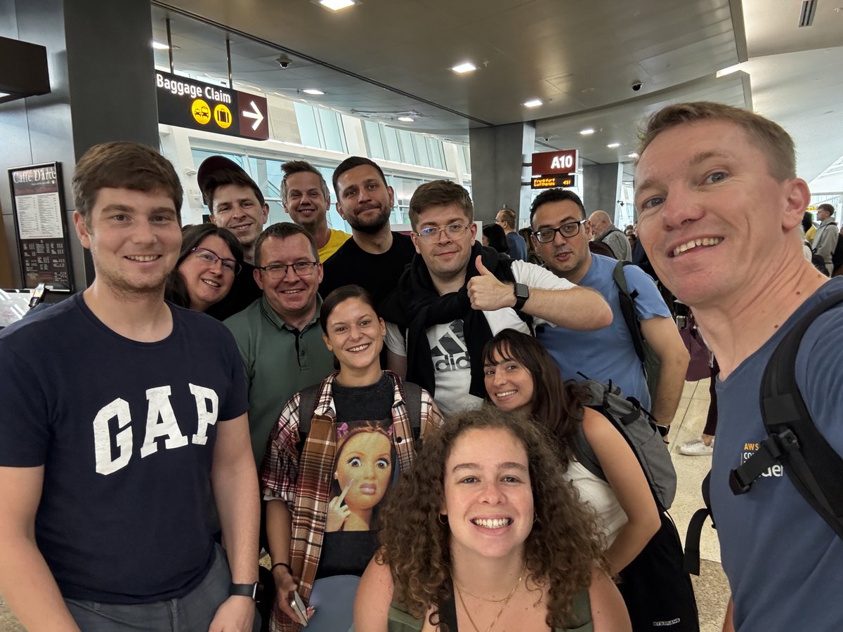Lockhead's tweet photo. And so this week ends …
Thanks for great conversations and learnings and an #AWSome time at the #AWSHeroesSummit
Safe travels and see you soon #AWSCommunity https://t.co/OrCl8aXwoB