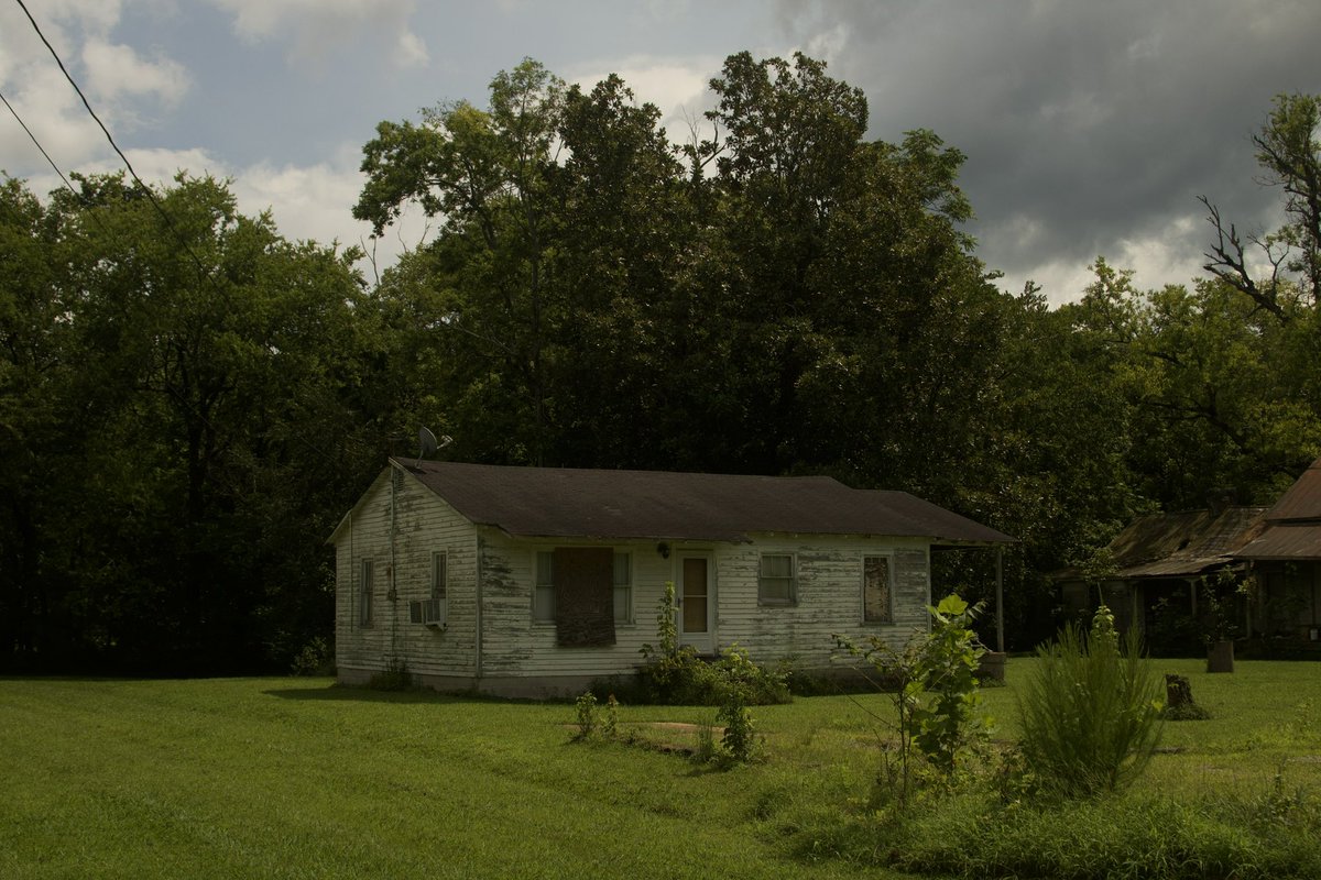 dreamland_usa's tweet photo. pictures i took on a dead end road https://t.co/a9DM6SrSoT