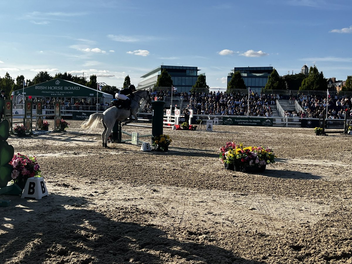 DunleavyBernard's tweet photo. The disappointment of the Aga Khan was more than compensated by being able to cheer on my former Devil - the mighty Amanda Comyn - as she winged the fences at @TheRDS this afternoon: a great day for the parish! #DevilsOnHorseback #DevilFamily @TheBarofIreland https://t.co/K5F17bXSjk